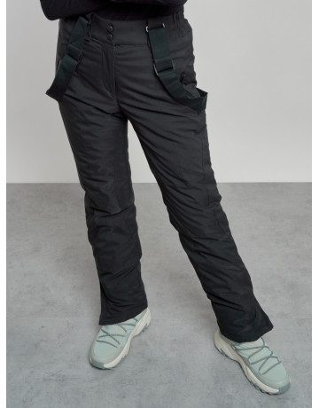 Женский горнолыжный костюм для зимних видов спорта.