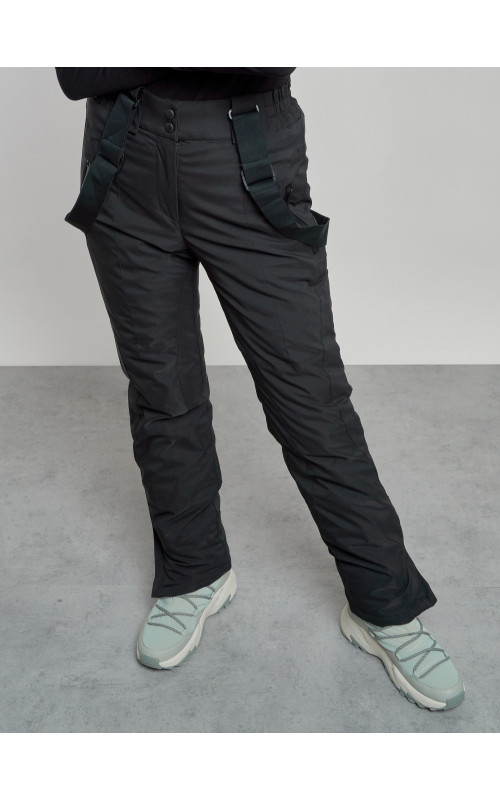 Женский горнолыжный костюм для зимних видов спорта.