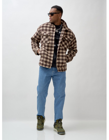 Мужская шерстяная рубашка прямого кроя в клетку.