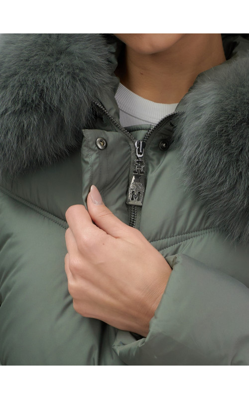 Длинный пуховик премиум-класса для зимы.