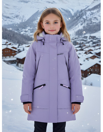 Зимняя парка для девочки-подростка с меховой подкладкой и ветро- и влагоотталкивающей тканью.