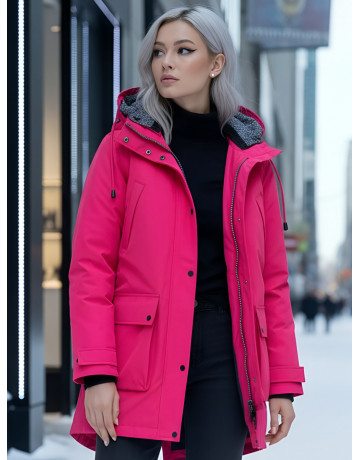 Женская зимняя парка для активного отдыха.