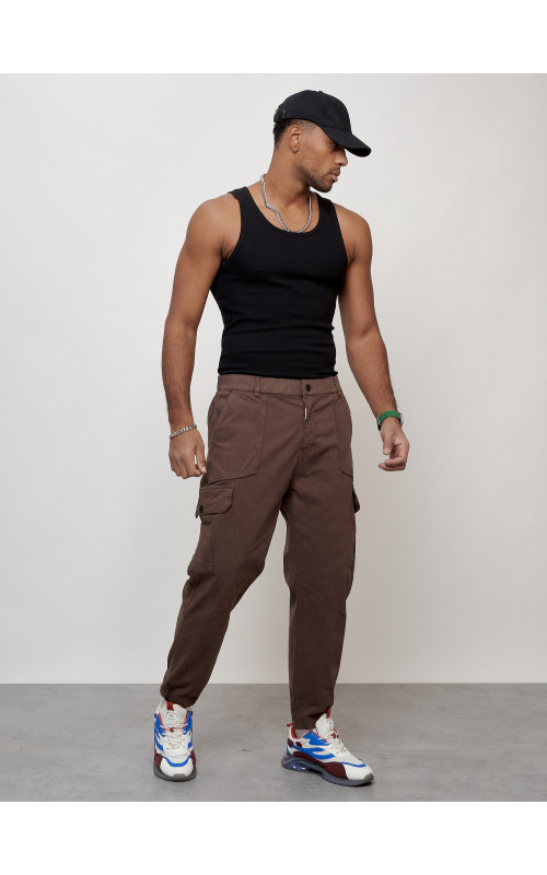 Мужские брюки карго зауженного кроя.