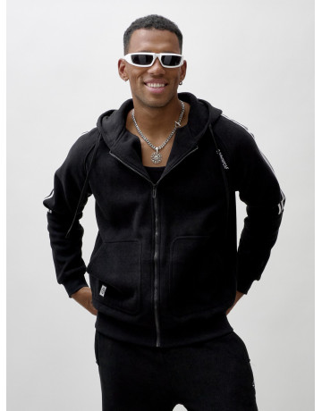 Утеплённый мужской спортивный костюм с начёсом для активных дней.