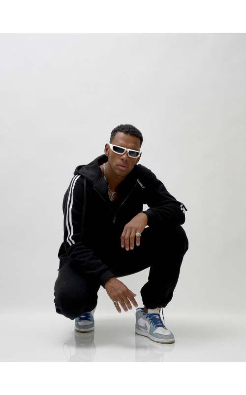 Утеплённый мужской спортивный костюм с начёсом для активных дней.