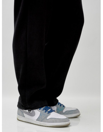 Утеплённый мужской спортивный костюм с начёсом для активных дней.