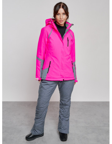 Женский горнолыжный костюм для зимних видов спорта.