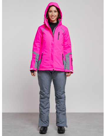 Женский горнолыжный костюм для зимних видов спорта.