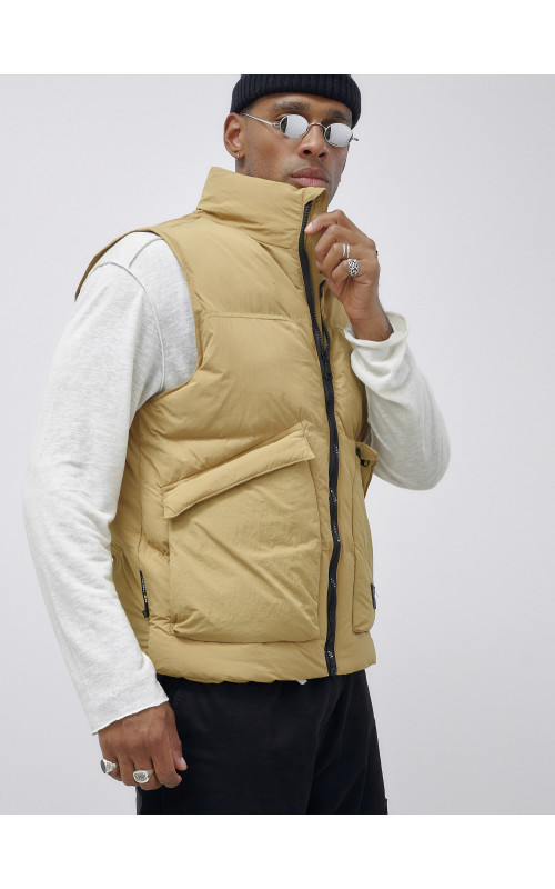 Мужской зимний жилет стёганый утеплённый.