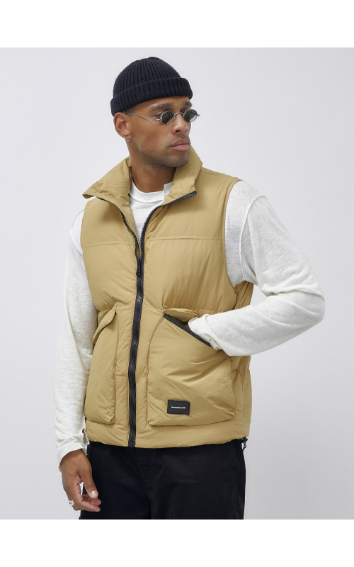 Мужской зимний жилет стёганый утеплённый.