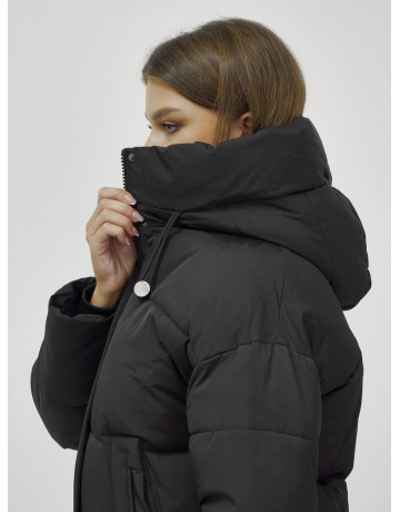 Зимний пуховик с утеплителем: стиль и комфорт.