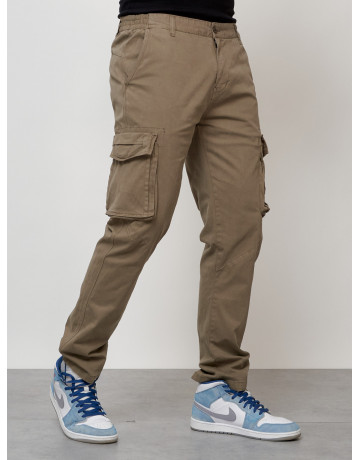 Мужские брюки зауженного кроя.