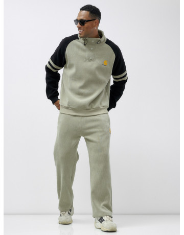 Мужской спортивный костюм утеплённый.