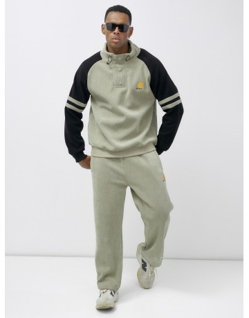 Мужской спортивный костюм утеплённый.