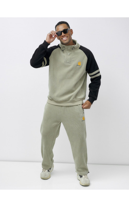 Мужской спортивный костюм утеплённый.