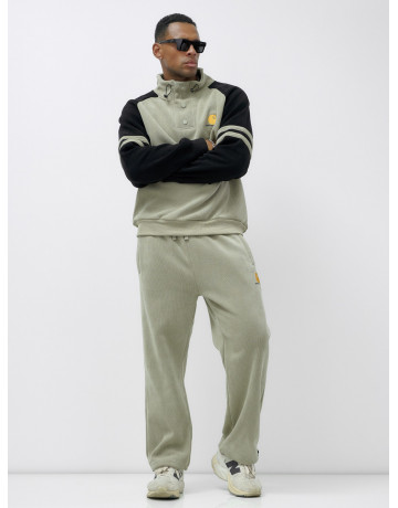 Мужской спортивный костюм утеплённый.