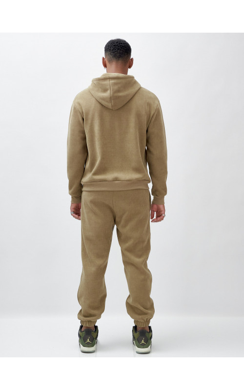 Утеплённый демисезонный костюм для мужчин.