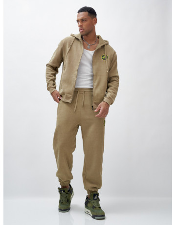 Утеплённый демисезонный костюм для мужчин.