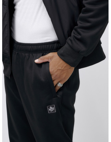 Утеплённый спортивный костюм для мужчин: зима, спорт, активный отдых