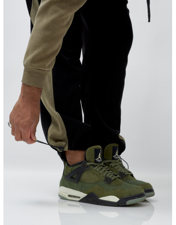 Мужской утеплённый спортивный костюм с начёсом для осени.