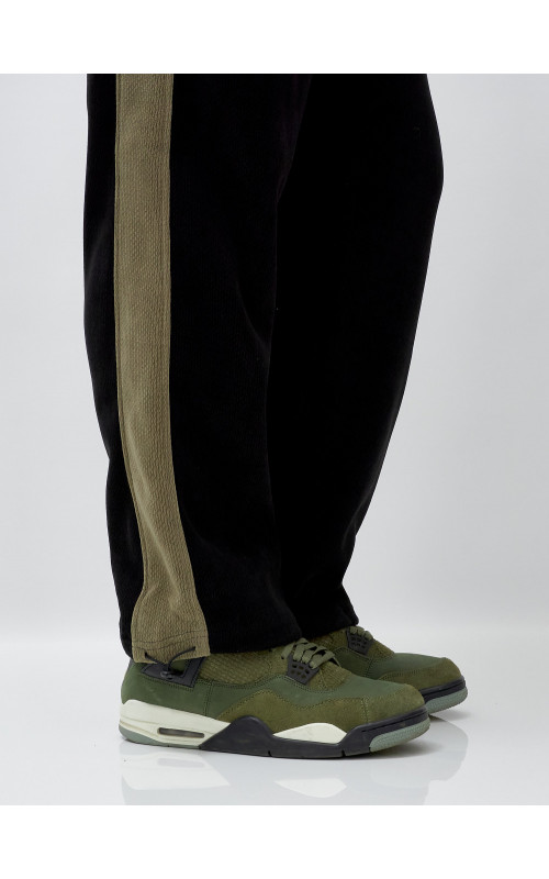 Мужской утеплённый спортивный костюм с начёсом для осени.