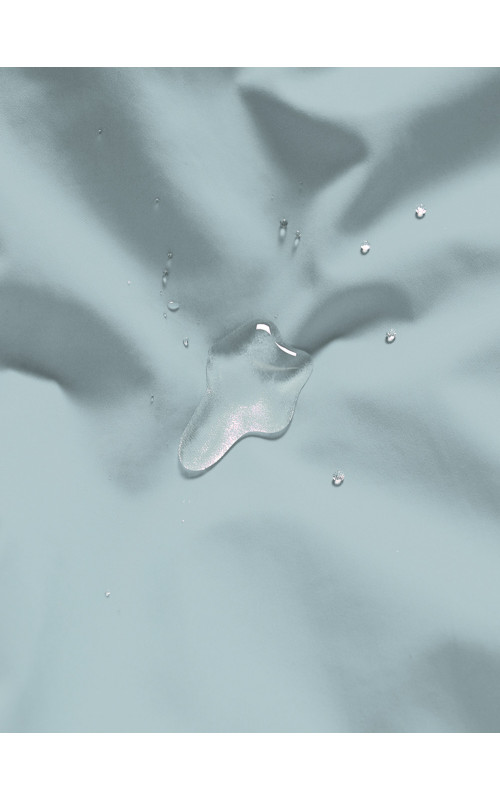 Тёплая парка для девочки для активного отдыха в холодную погоду