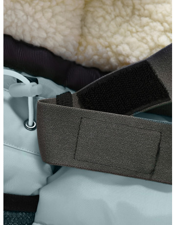 Тёплая парка для девочки для активного отдыха в холодную погоду