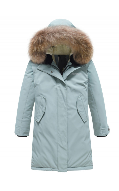 Тёплая парка для девочки для активного отдыха в холодную погоду