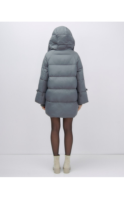 Зимняя женская куртка с капюшоном для холодного сезона.