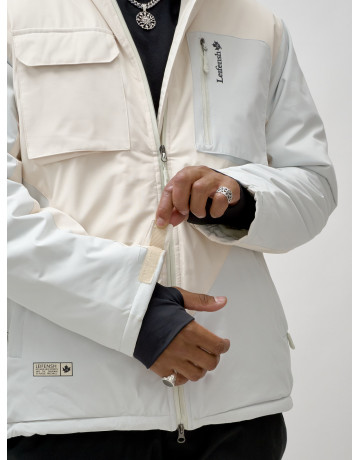 Мужской горнолыжный костюм для зимы.