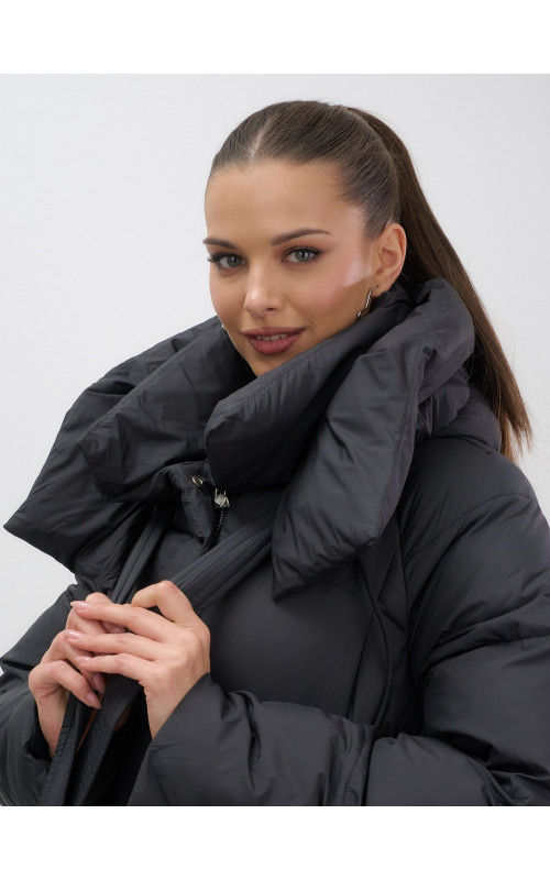 Длинный женский пуховик с капюшоном для зимы