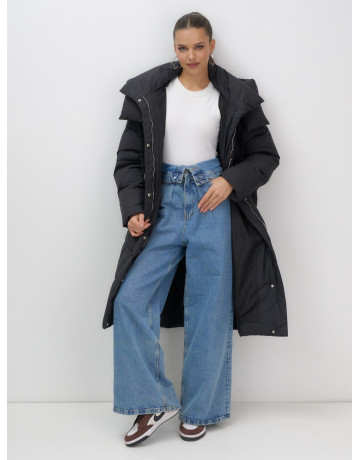 Длинный женский пуховик с капюшоном для зимы