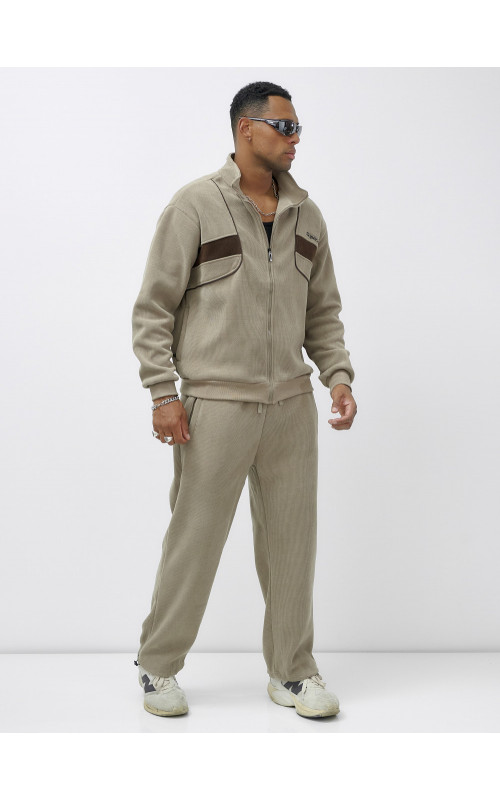 Утеплённый спортивный костюм для мужчин.