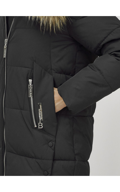 Женская зимняя куртка с мехом.