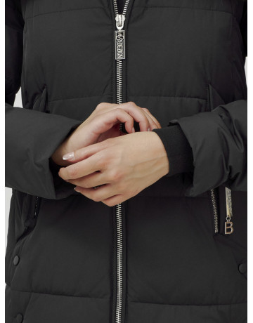 Женская зимняя куртка с мехом.