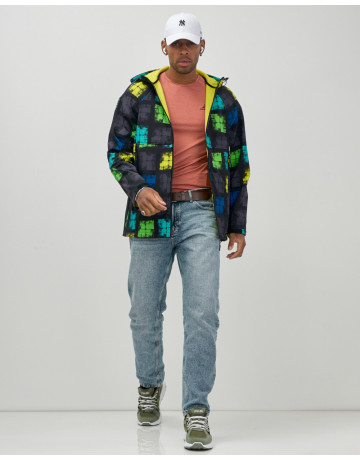 Спортивная ветровка с капюшоном для активного отдыха