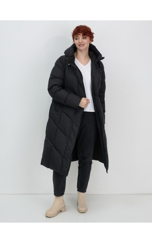 Длинный женский пуховик с капюшоном для зимы