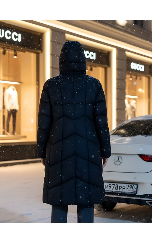 Длинный женский пуховик с капюшоном для зимы