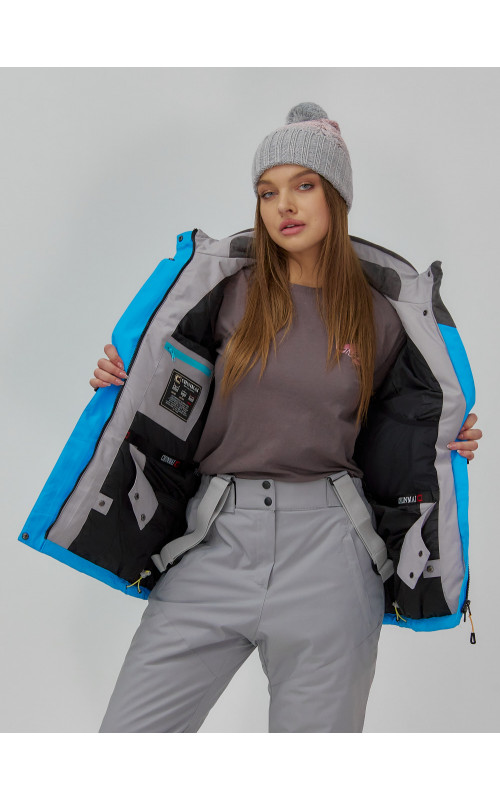 Женская горнолыжная куртка: стиль и защита для зимних склонов