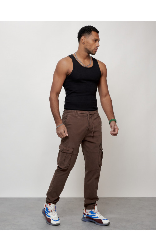 Мужские брюки карго зауженного кроя.