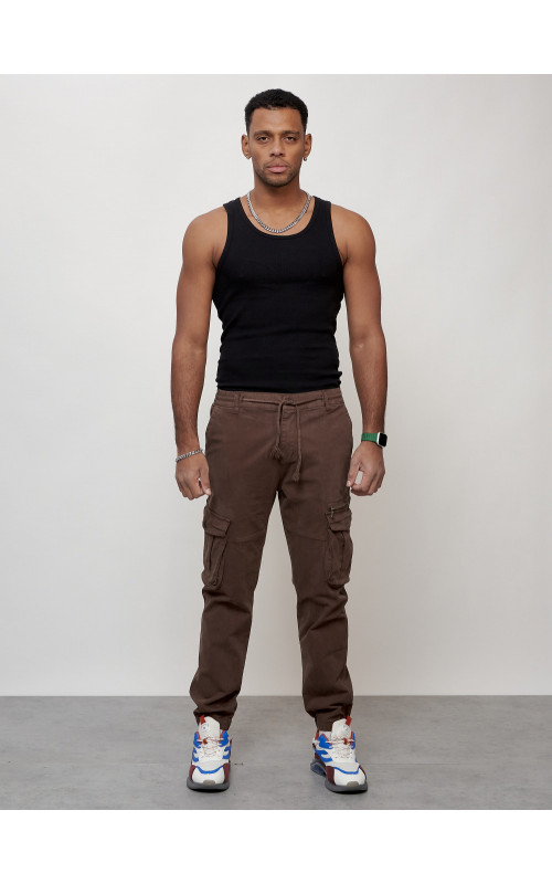Мужские брюки карго зауженного кроя.