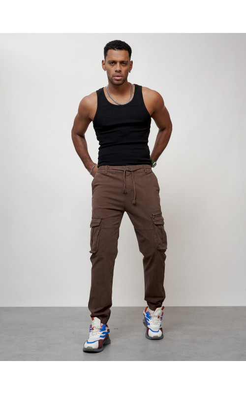 Мужские брюки карго зауженного кроя.