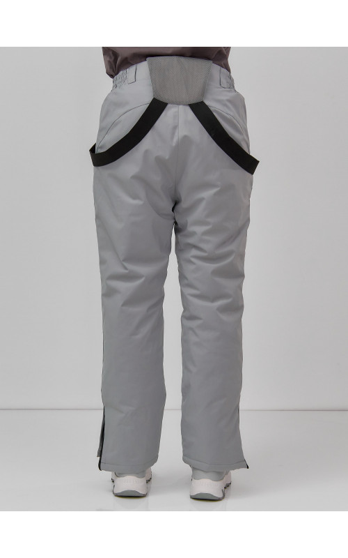 Женский горнолыжный костюм: стиль и комфорт для зимних приключений.