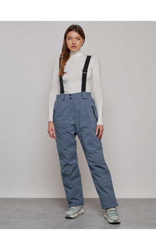 Зимний горнолыжный костюм для женщин.