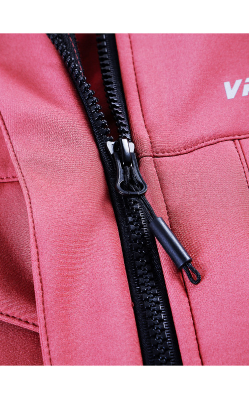 Женская ветровка с капюшоном для активного отдыха