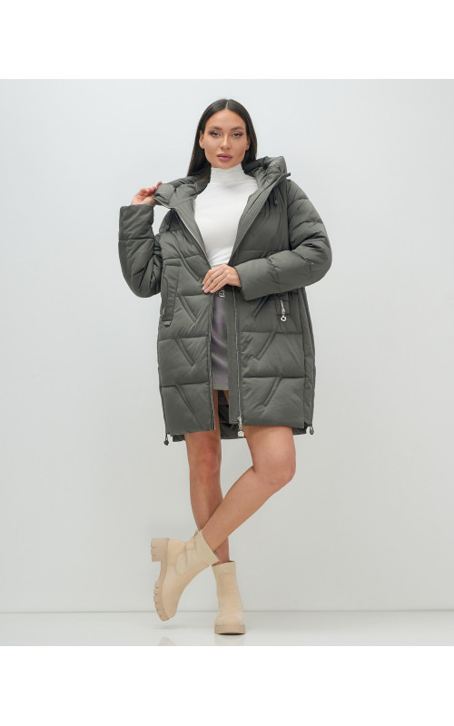 Женский зимний пуховик с капюшоном для холодной погоды.