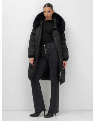 Длинный зимний пуховик премиум-класса.