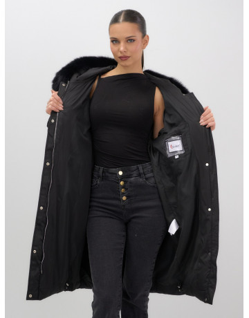 Длинный зимний пуховик премиум-класса.