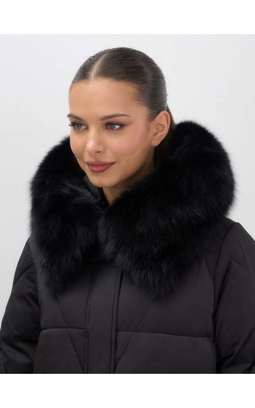 Длинный зимний пуховик премиум-класса.