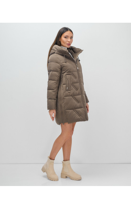 Тёплый женский пуховик с капюшоном для зимы